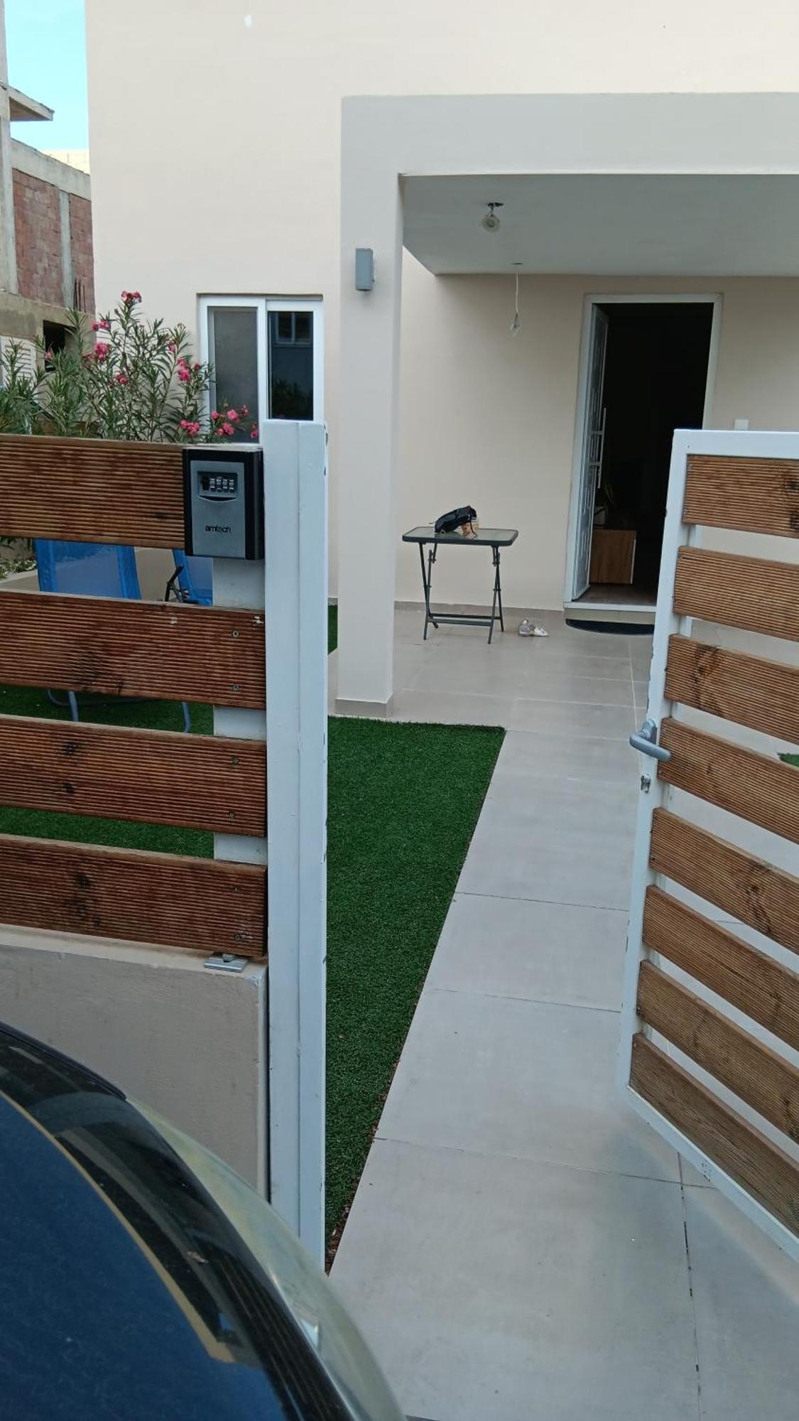 Universe House Dromolaxia الغرفة الصورة